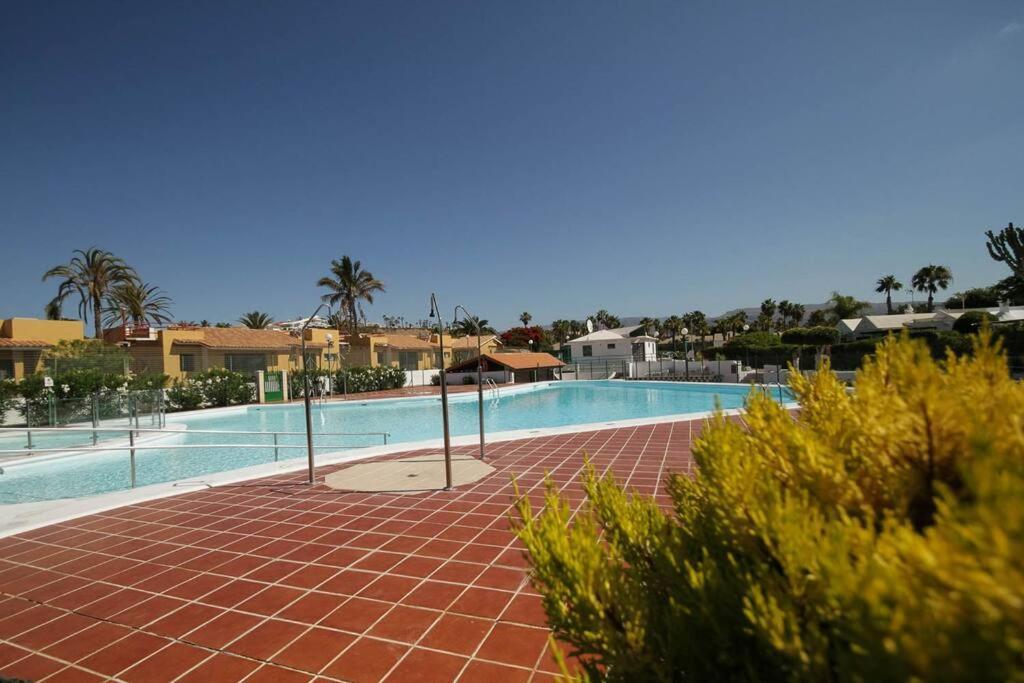 cozy&modern bungalow w/private garden bbq+wifi Maspalomas  Exterior foto